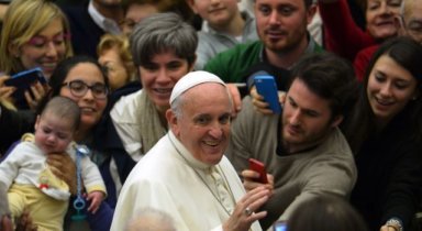 Twitter makes a holiday wishlist – for Pope Francis