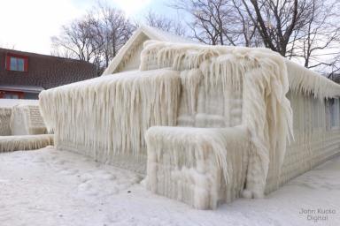 Cold snap encases New York house entirely in ice