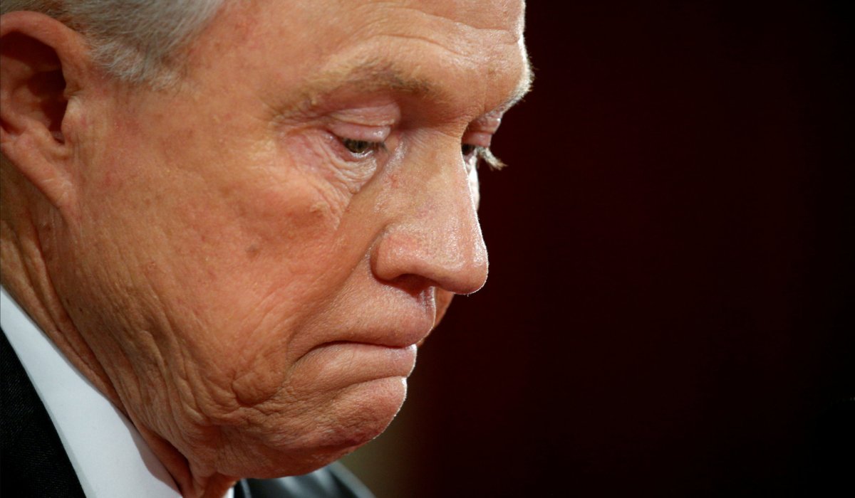 42 members of Congress call on Sessions to resign or recuse himself