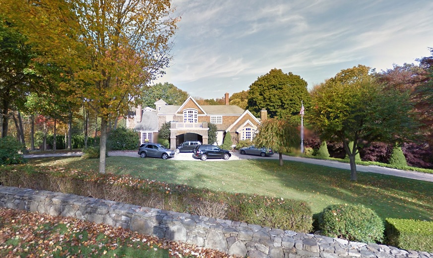 The Dym's Westchester mansion at 23 Fox Hill Road. (Image via Google Maps)