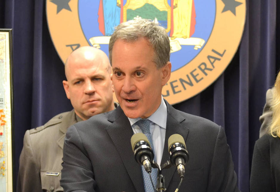 NY Attorney General hires corruption prosecutors to target Trump