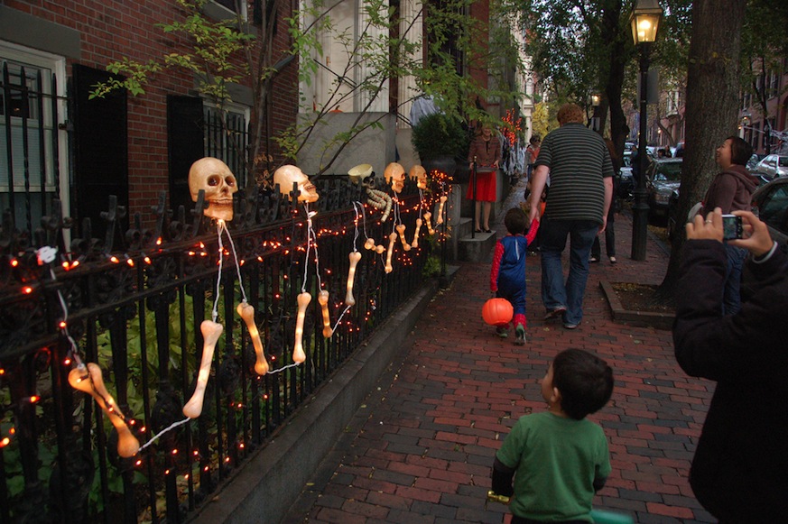 halloween boston, boston street closures halloween