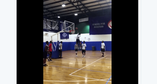 5-foot-2 inch tall basketball player Will Easton dunks (YouTube video)