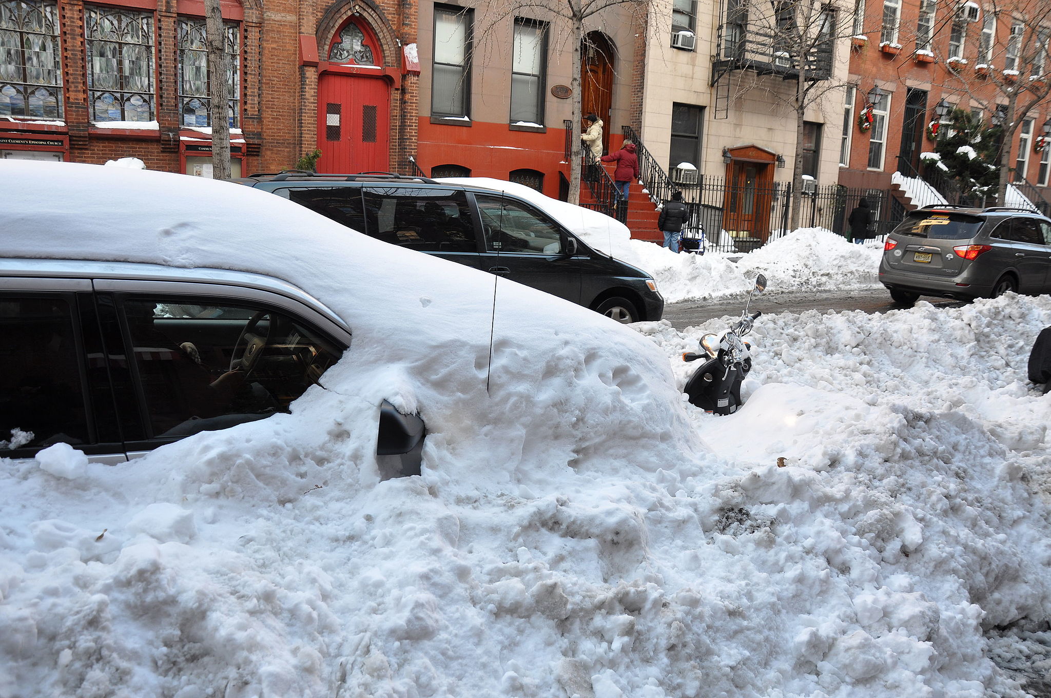Winter Emergency Tools to Have in Your Car - Park NYC