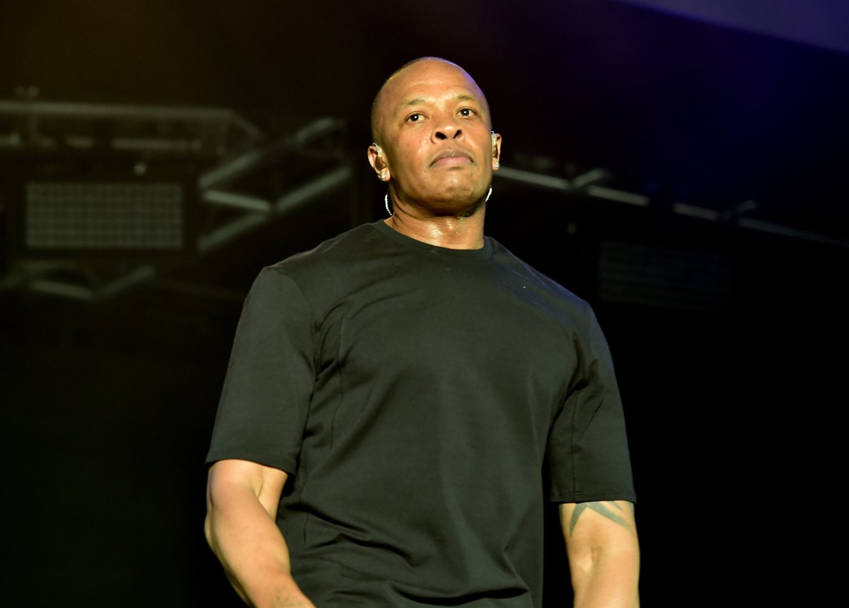 Dr. Dre handcuffed after incident with a ranting motorist