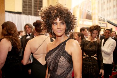 Watch: Halle Berry strips down after the Oscars