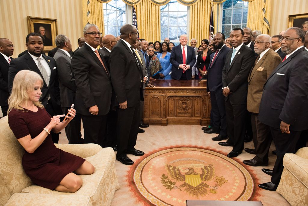 Conway speaks out on Oval Office couch controversy