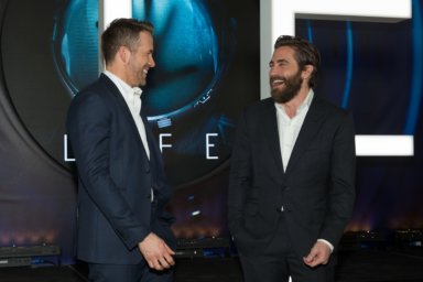 Jake Gyllenhaal and Ryan Reynolds are selling their bromance hard