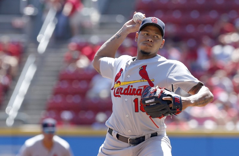 Cardinals ink Martinez to five-year deal