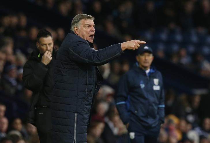 Allardyce dreads player exodus if Palace get relegated