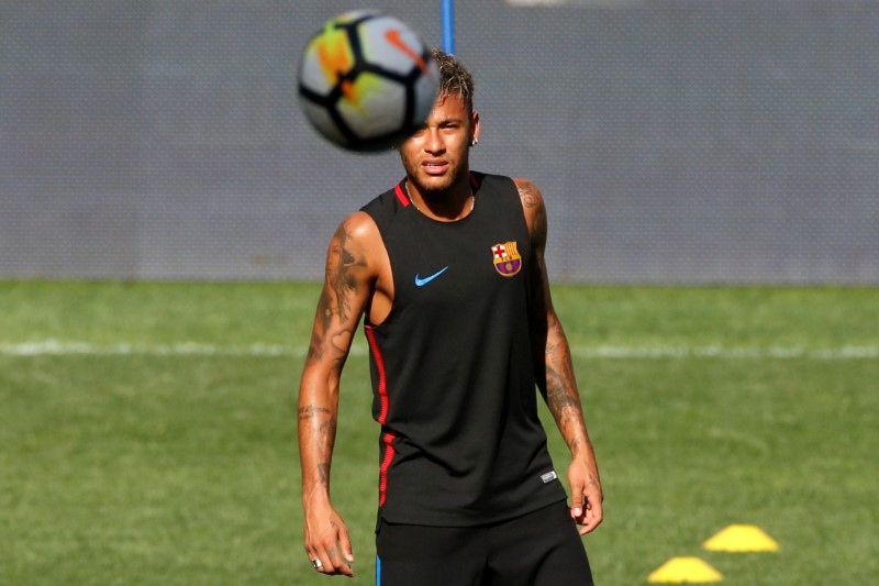 Soccer: Neymar cleared in tax evasion case, father says