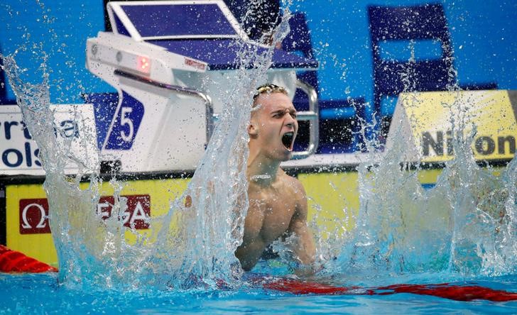 Swimming: Dressel shines again in “crazy” heats