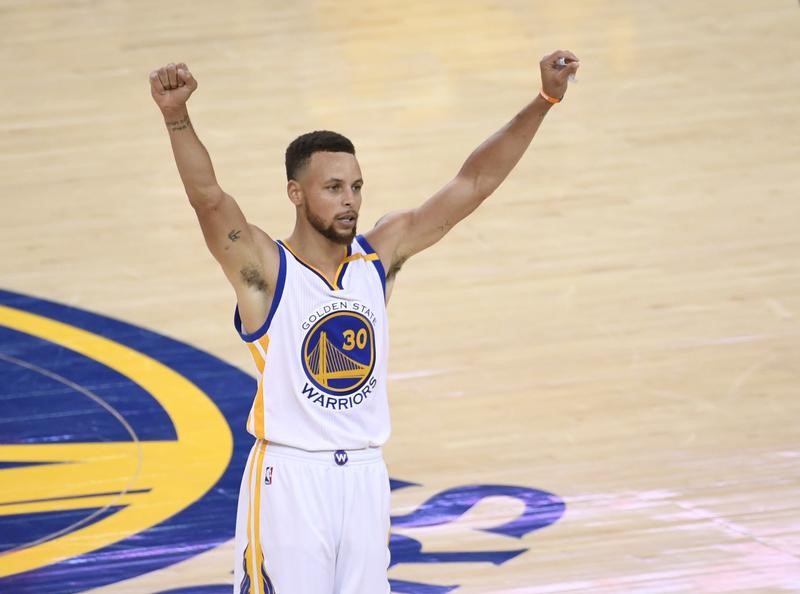 NBA’s Curry shoots 74 in solid round against professionals
