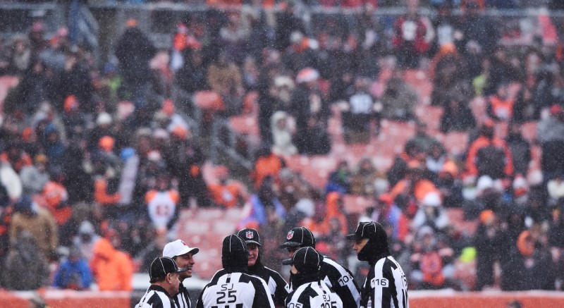 NFL to hire 24 full-time officials for 2017 season