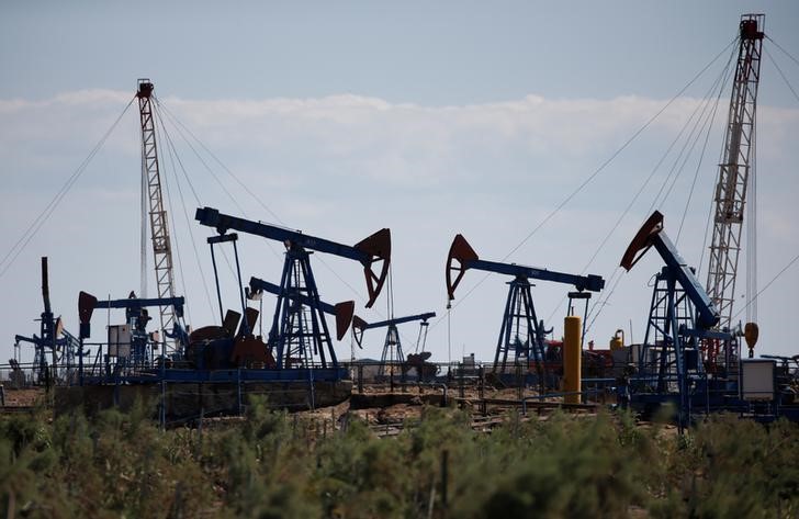Oil markets tighten, Brent approaches $60 per barrel