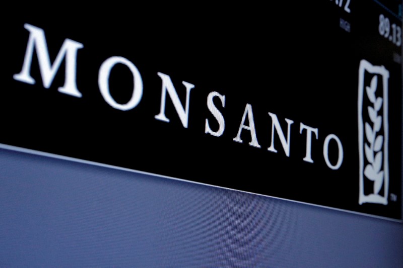 Arkansas pushes ahead with summertime ban on Monsanto, BASF weed killers