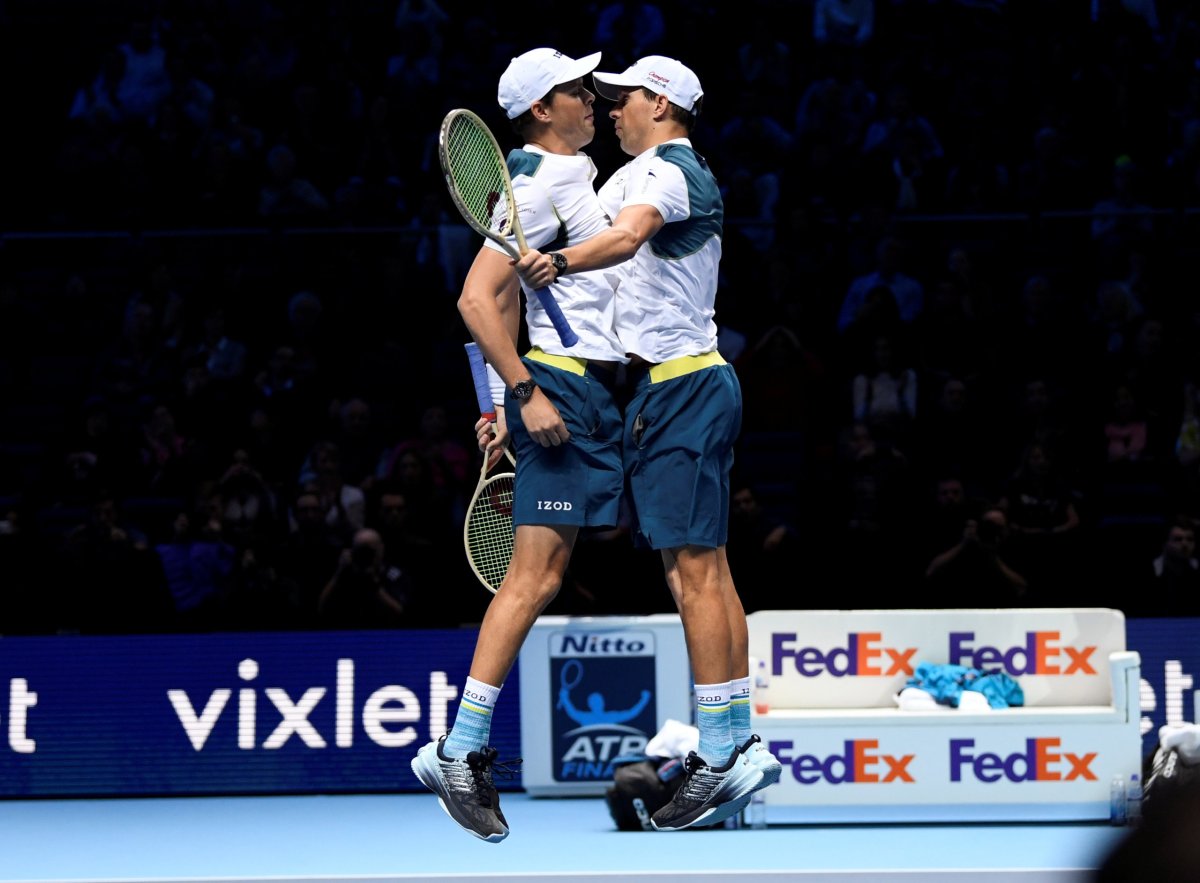 Bryan brothers exit ATP Finals after surprise loss