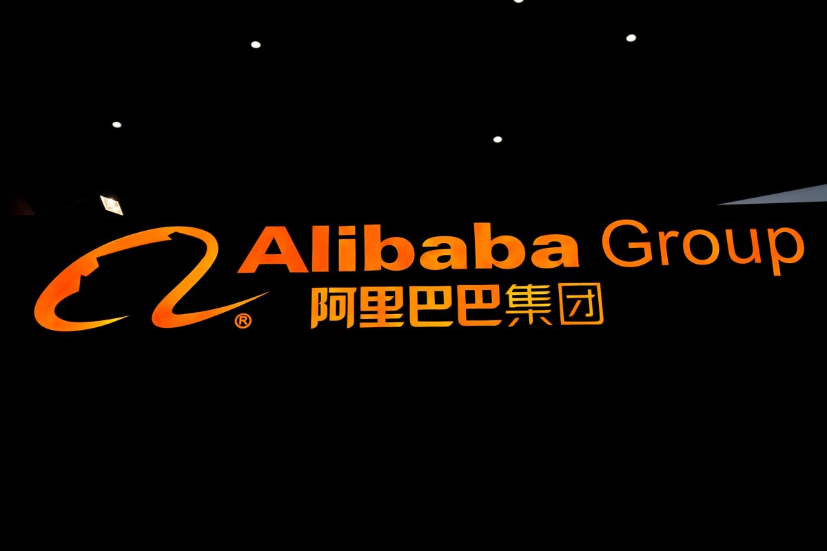 Alibaba redraws retail fault lines with bricks-and-mortar push