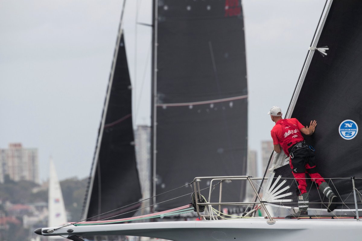 Wild Oats sets race record in Sydney-Hobart victory