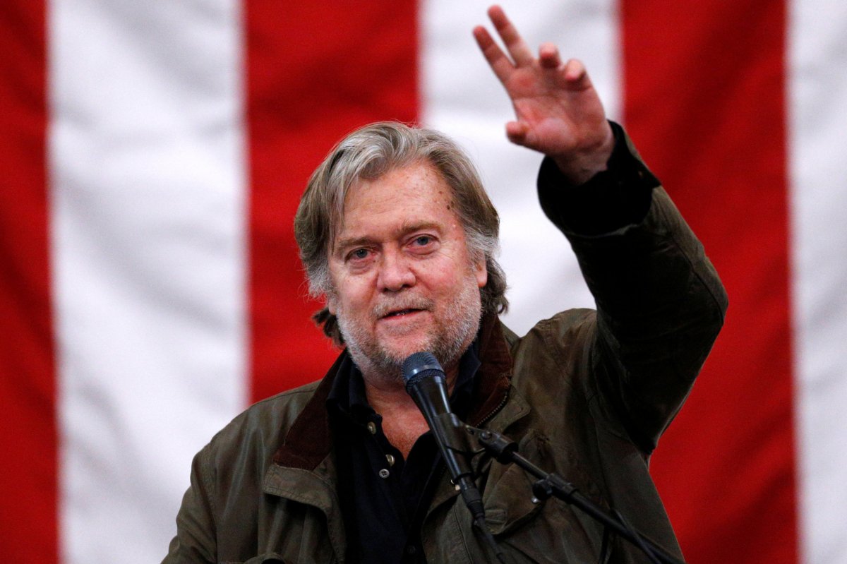 Bannon steps down from Breitbart News after comments critical of Trump