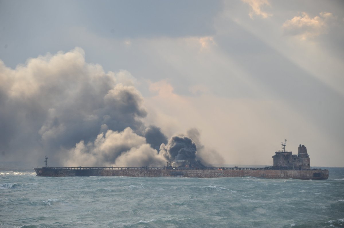 Rescuers resume search for survivors from blazing Iran oil tanker