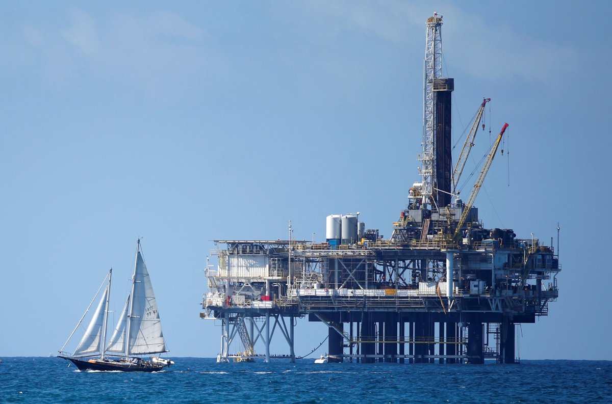 U.S. senators from 12 states seek offshore drilling exemptions like Florida’s