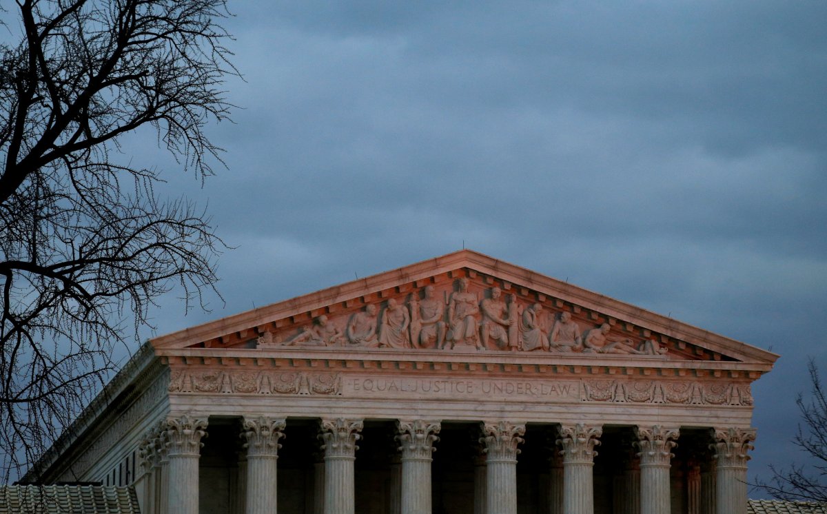 Supreme Court takes up fight over Texas electoral districts