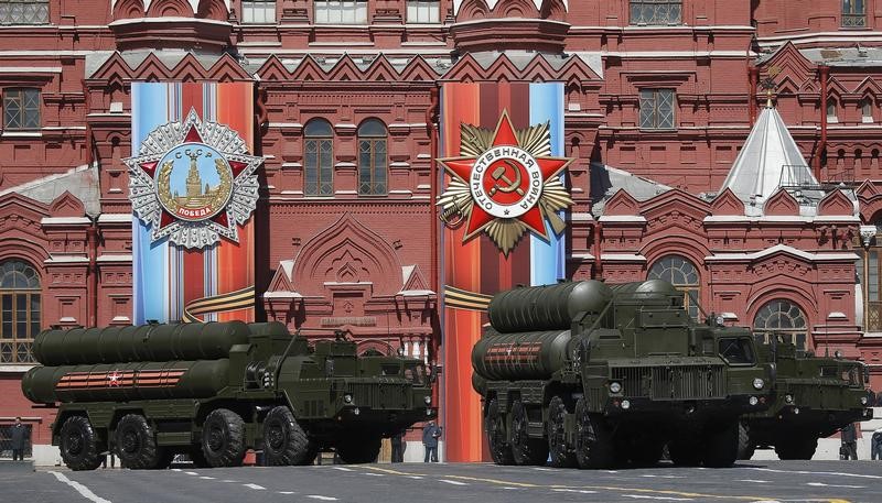 Russia deploys more surface-to-air missiles in Crimean build-up