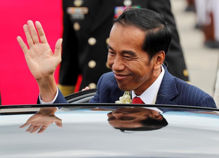 Indonesian president replaces social affairs minister in modest reshuffle