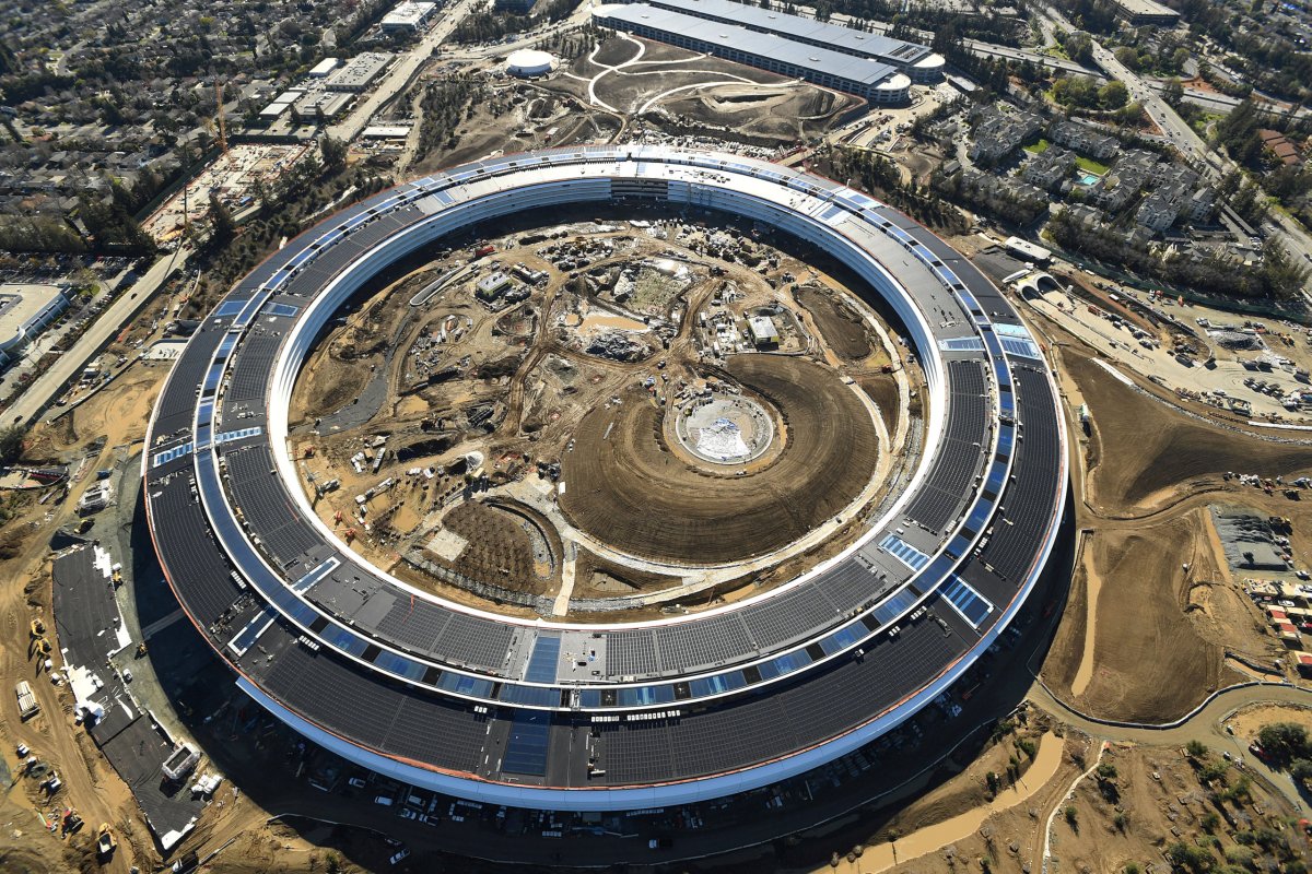 Apple says it will decide new campus site without an auction