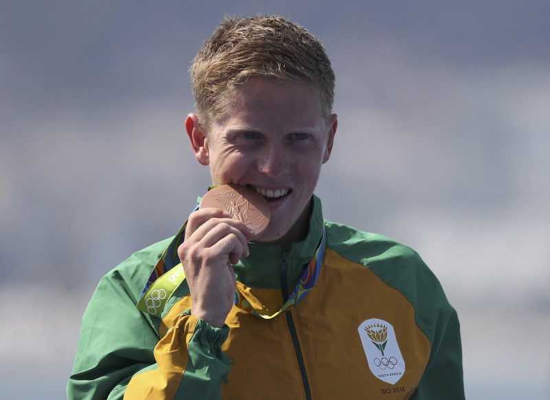Triathlon: Olympic medalist Schoeman to cooperate with doping investigation