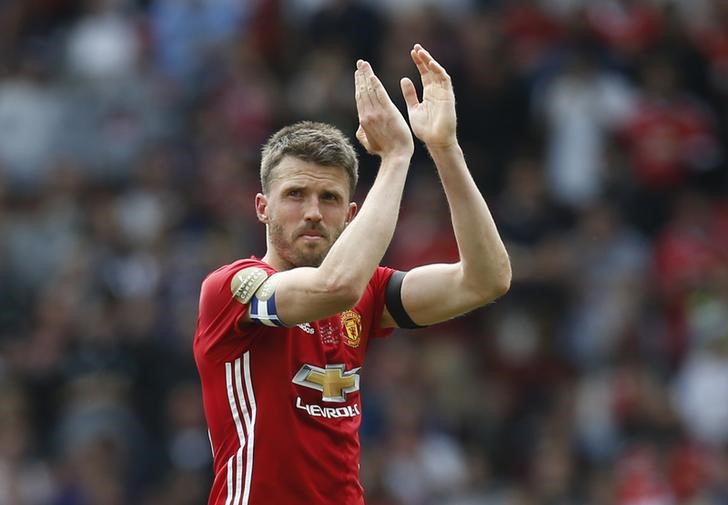 Manchester United’s Carrick to retire at end of season, take coaching role