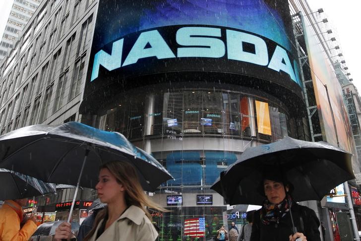 U.S. product lets investors triple bet on popular tech stocks