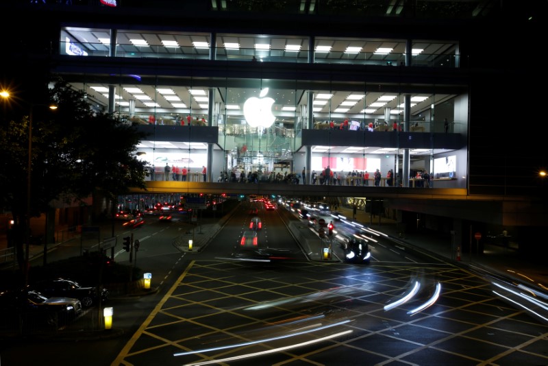 Apple brings Alibaba-linked payment system into China stores amid market push
