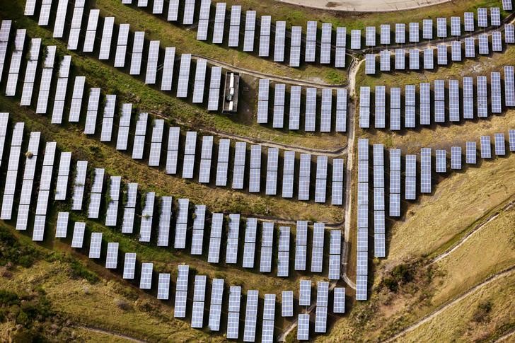 U.S. solar industry lost nearly 10,000 jobs in 2017