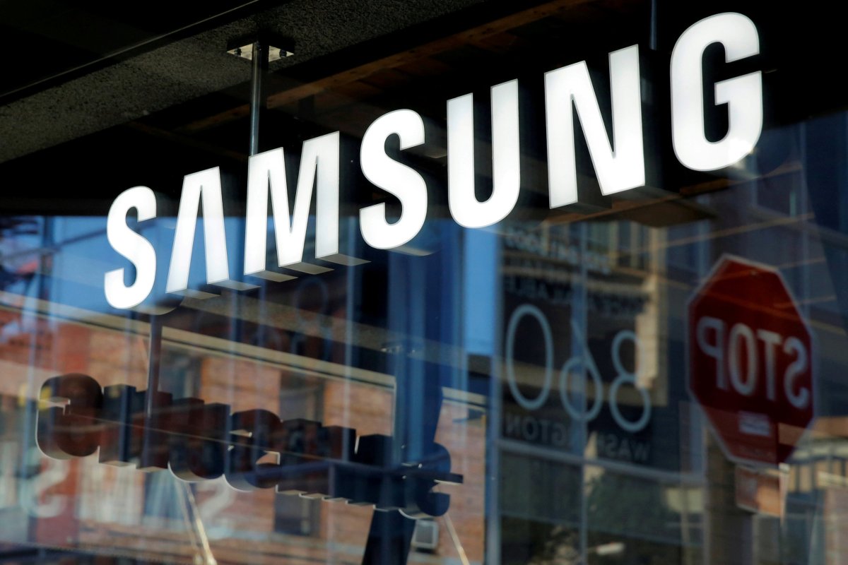 South Korea’s Samsung Elec extends gains to more than 5 percent