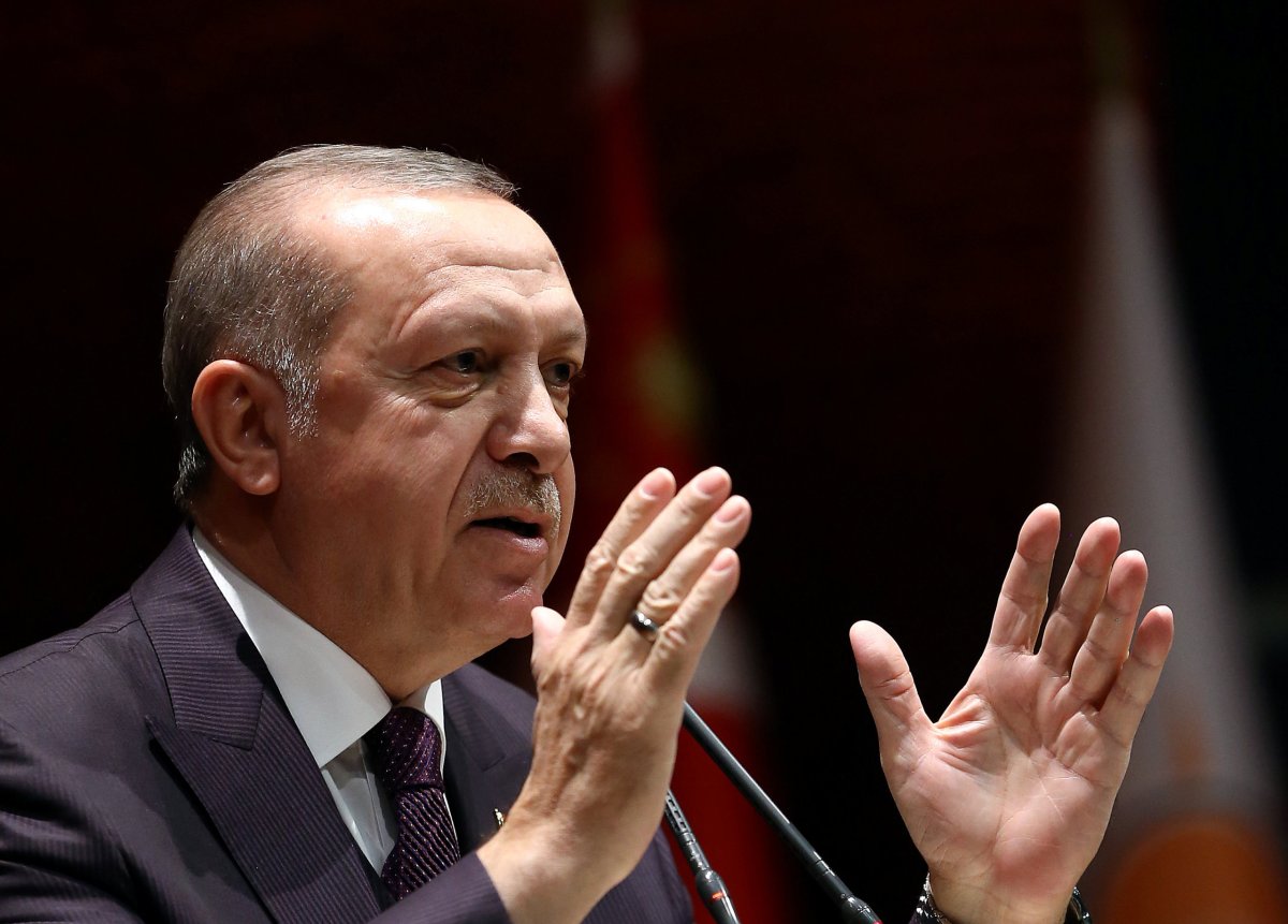 U.N. calls for Turkey to revoke emergency decree, halt violations