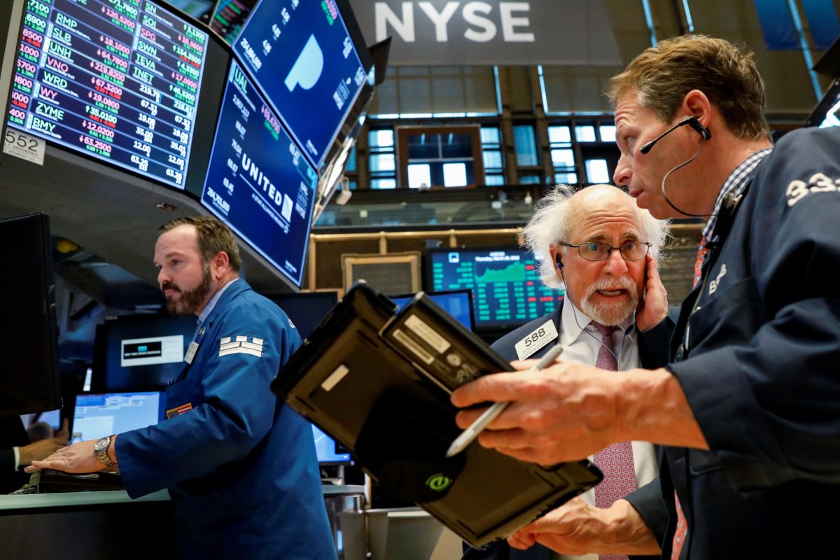 Wall Street indexes rise over 1 percent as trade worries ease