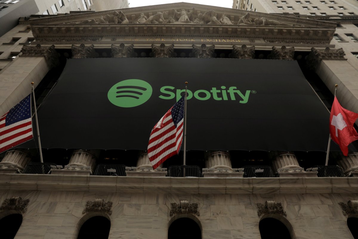 Spotify puts bank IPO paydays under fund manager scrutiny