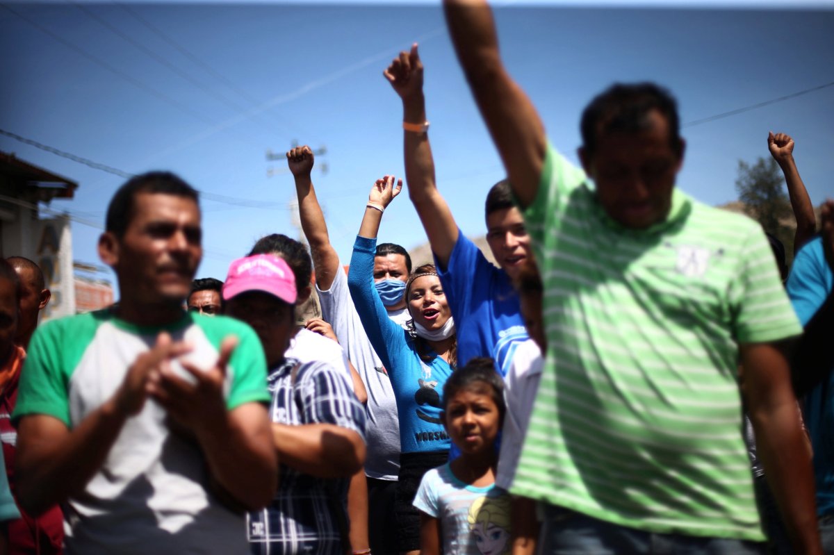 Migrant ‘caravan’ that angers Trump nears U.S.-Mexico border