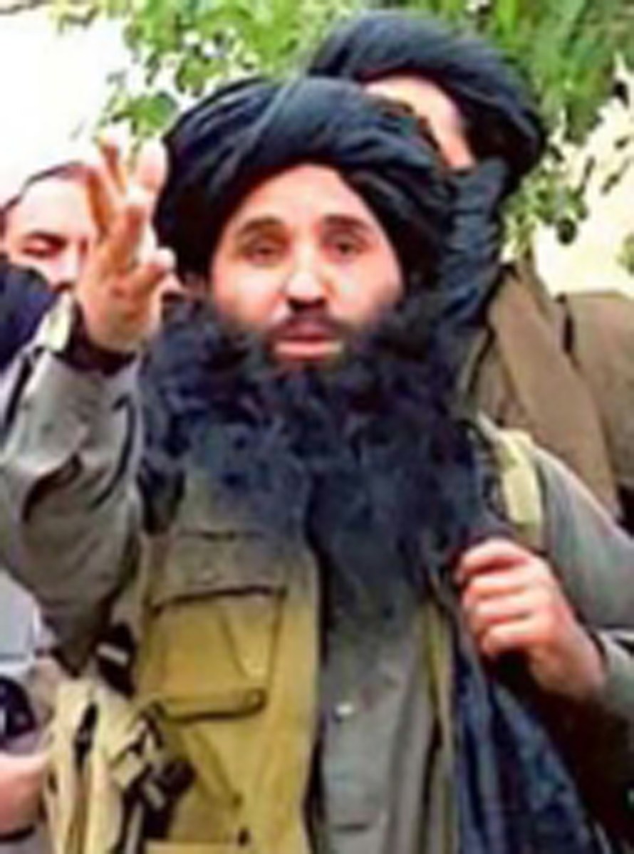 Pakistani Taliban leader killed in air strike in Afghanistan near border