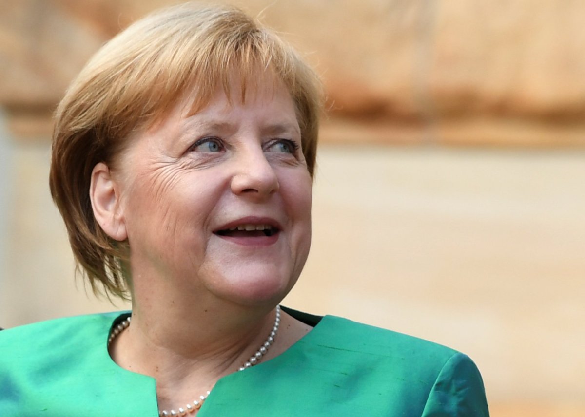 Merkel’s conservatives hit 12-year low in German poll