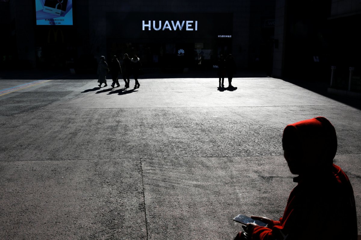 U.S. weighs China travel warning over Huawei case: sources