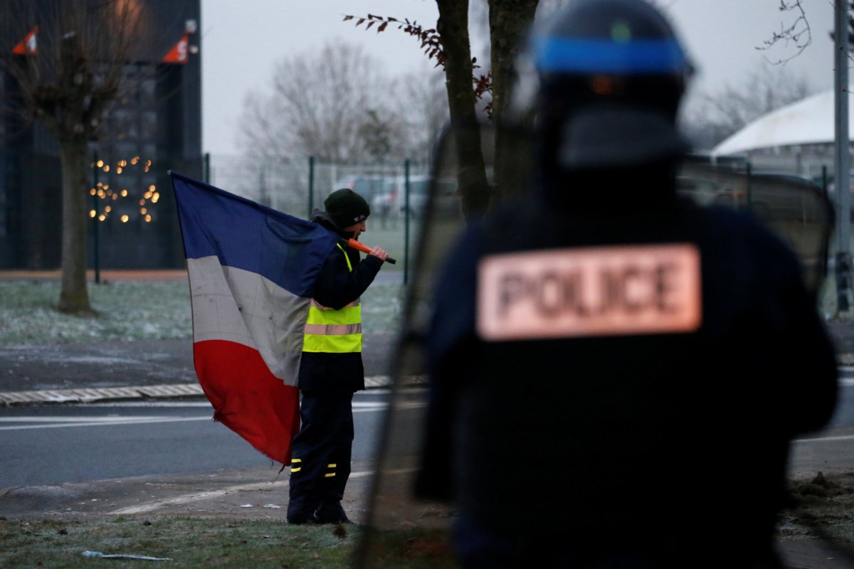 French police prepare for fifth wave of yellow vest protests