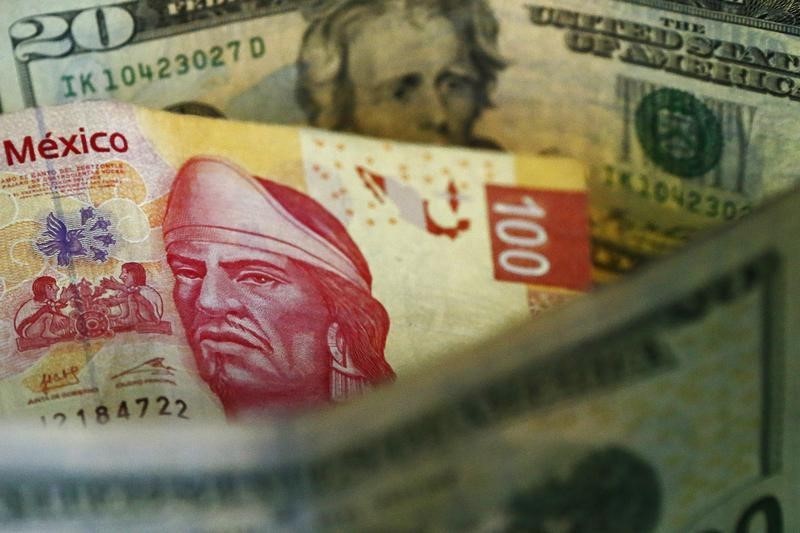 Mexico central bank flags further peso risk from Brexit, U.S. election