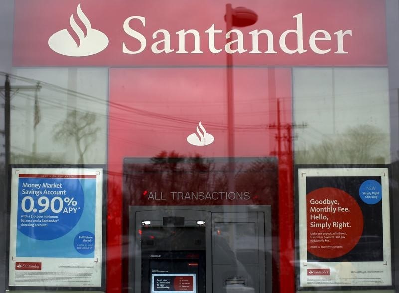 U.S. regulator fines Santander $10 million for overdraft practices