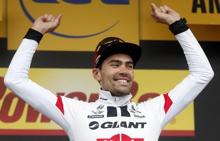 Dumoulin wins 13th stage of Tour as Froome extends overall lead