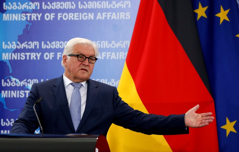 German foreign minister urges more ties between police, spy agencies