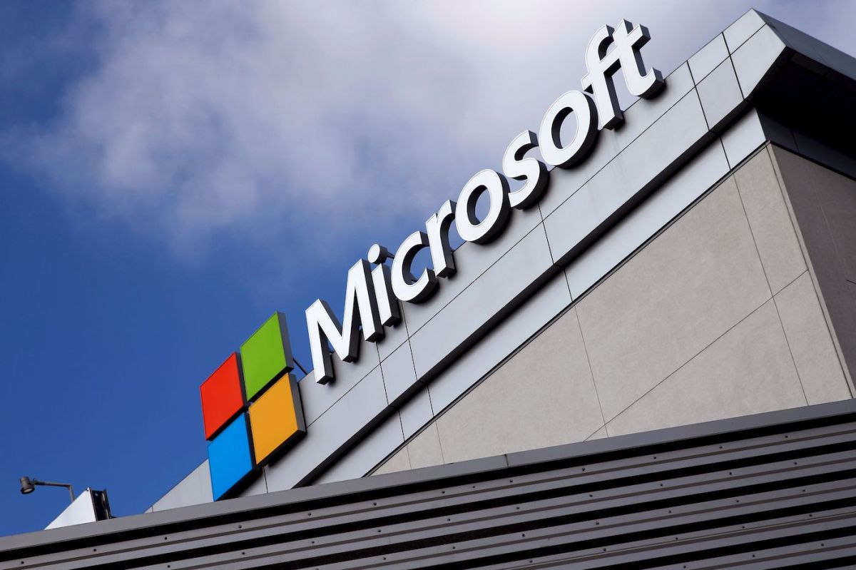 France orders Microsoft to stop collecting excessive user data