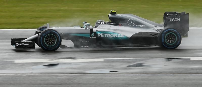 No pressure despite Hamilton surge, says Rosberg